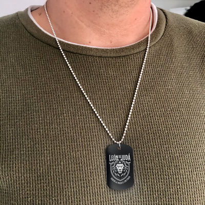 Placa metálica Leon de Judá | Xtomorfosis Accesorios